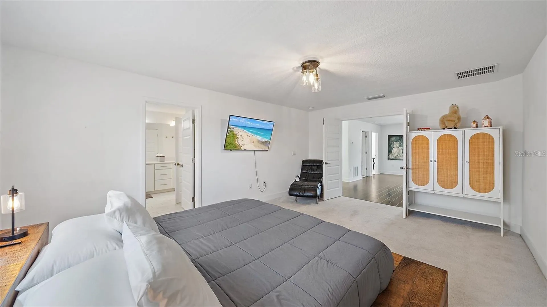 2587 Temple Street Sarasota FL 34239