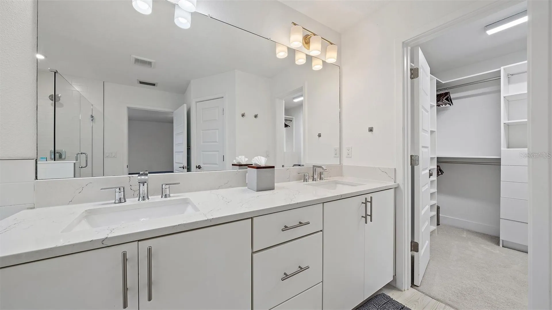 2587 Temple Street Sarasota FL 34239