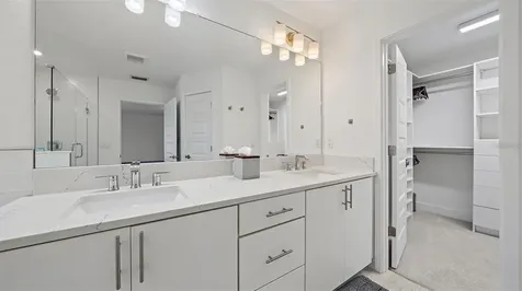 2587 Temple Street Sarasota FL 34239