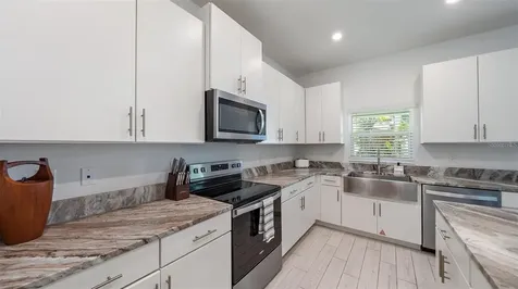 2587 Temple Street Sarasota FL 34239