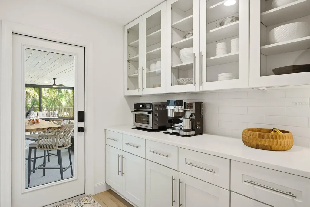 2000 Kansas Avenue NE St Petersburg FL 33703