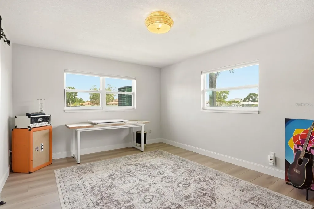 2000 Kansas Avenue NE St Petersburg FL 33703