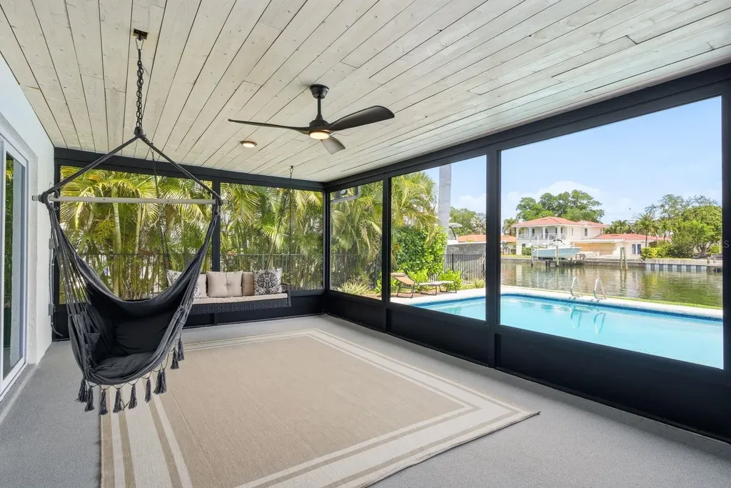 2000 Kansas Avenue NE St Petersburg FL 33703