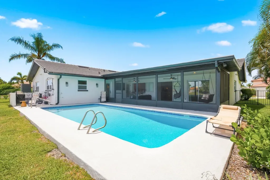 2000 Kansas Avenue NE St Petersburg FL 33703