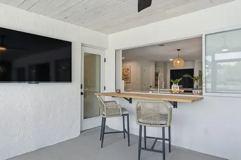 2000 Kansas Avenue NE St Petersburg FL 33703