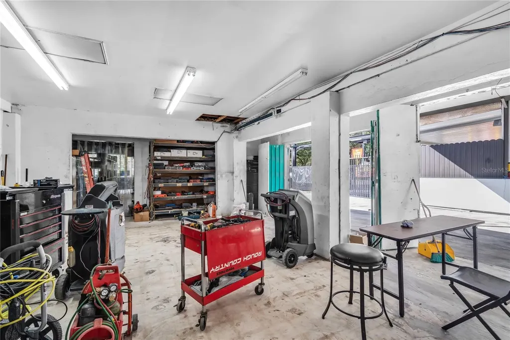 3219 SW 8th Street Miami FL 33135