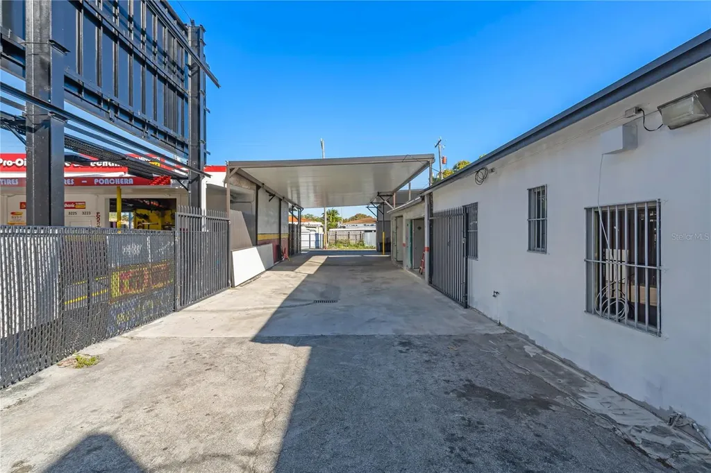 3219 SW 8th Street Miami FL 33135
