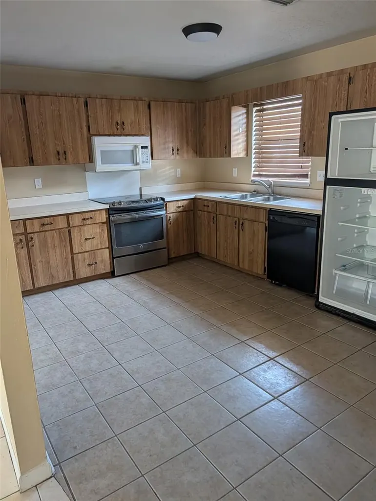 814 N Saint Clair Abrams Avenue Tavares FL 32778