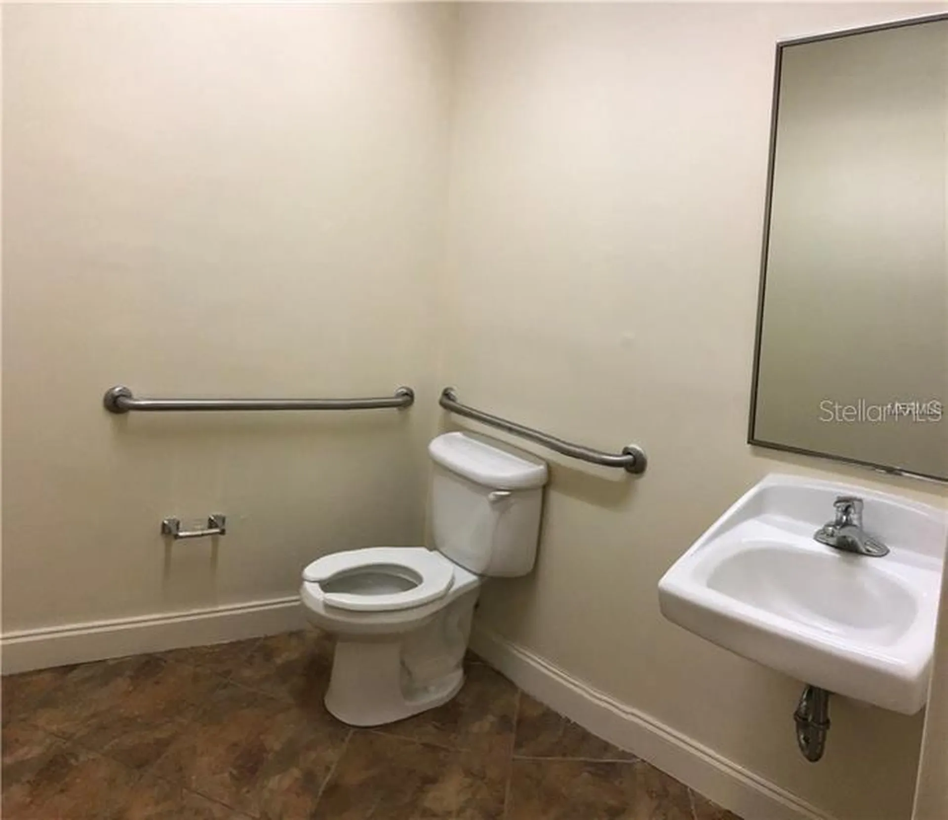 6236 Kingspointe Parkway Orlando FL 32819