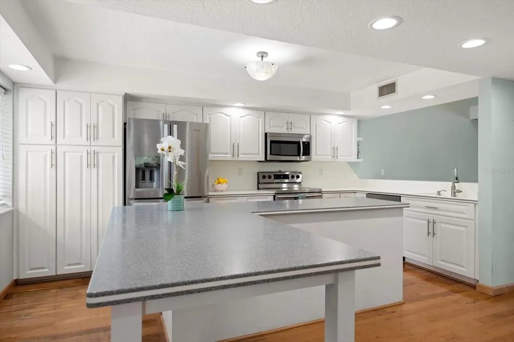 118 Marina Del Rey Court Clearwater Beach FL 33767
