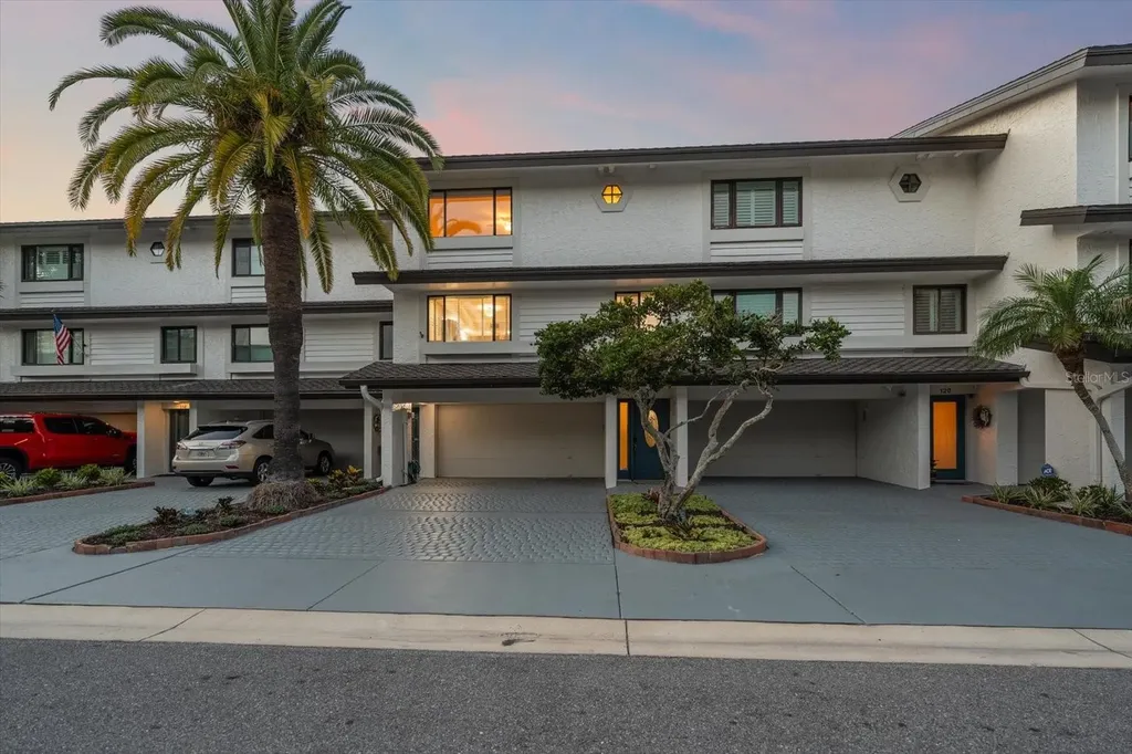 118 Marina Del Rey Court Clearwater Beach FL 33767