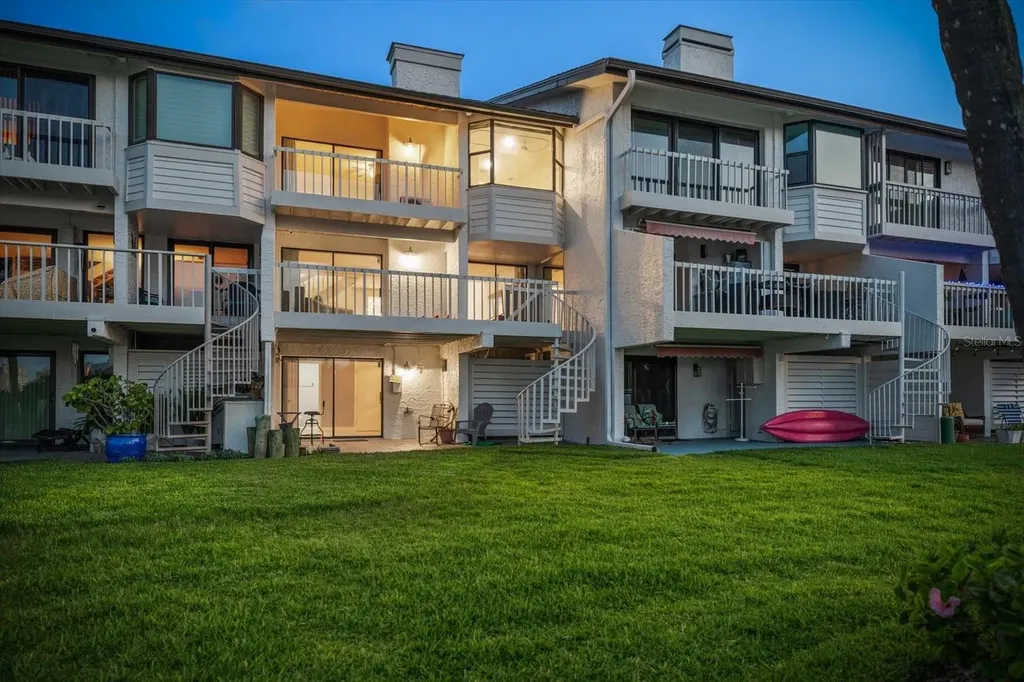 118 Marina Del Rey Court Clearwater Beach FL 33767