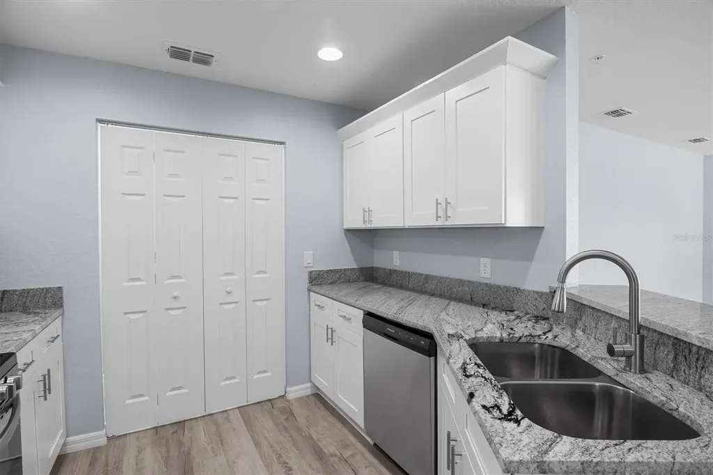 4153 Oak Loop Mulberry FL 33860