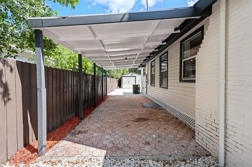 206 E North Street Tampa FL 33604