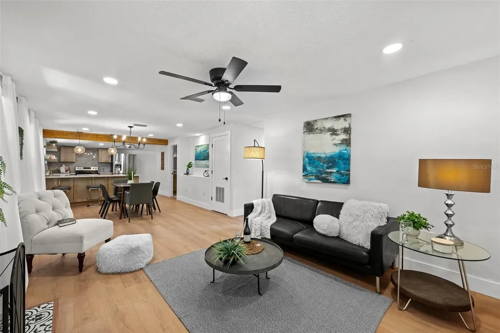 206 E North Street Tampa FL 33604
