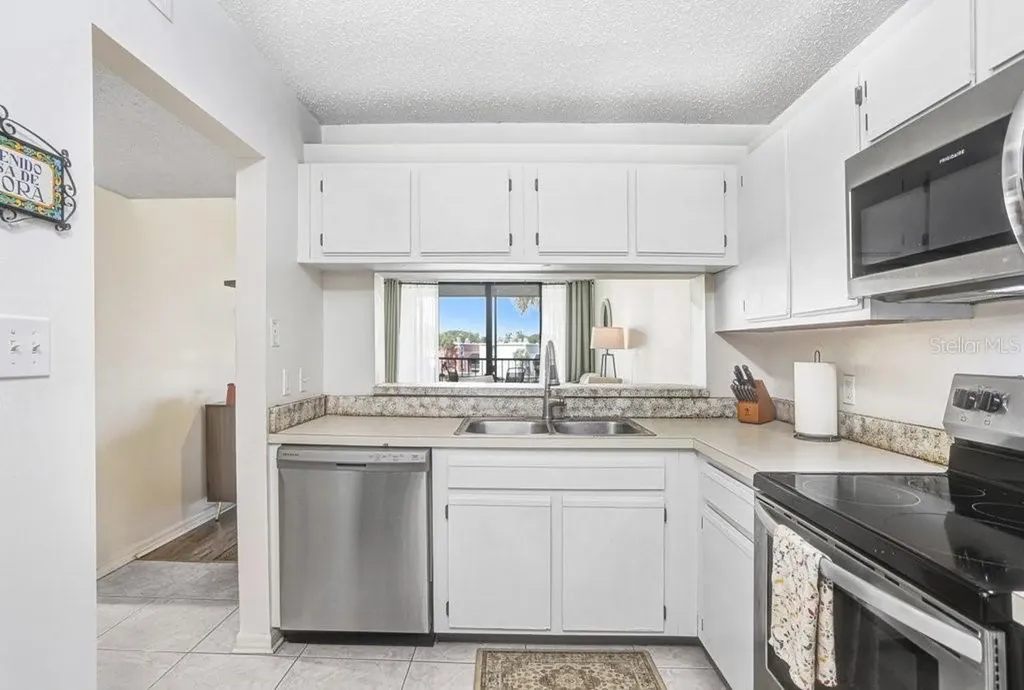 2424 W Tampa Bay Boulevard Tampa FL 33607