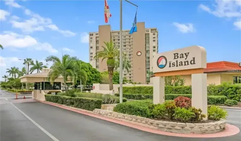 7400 Sun Island Drive S South Pasadena FL 33707