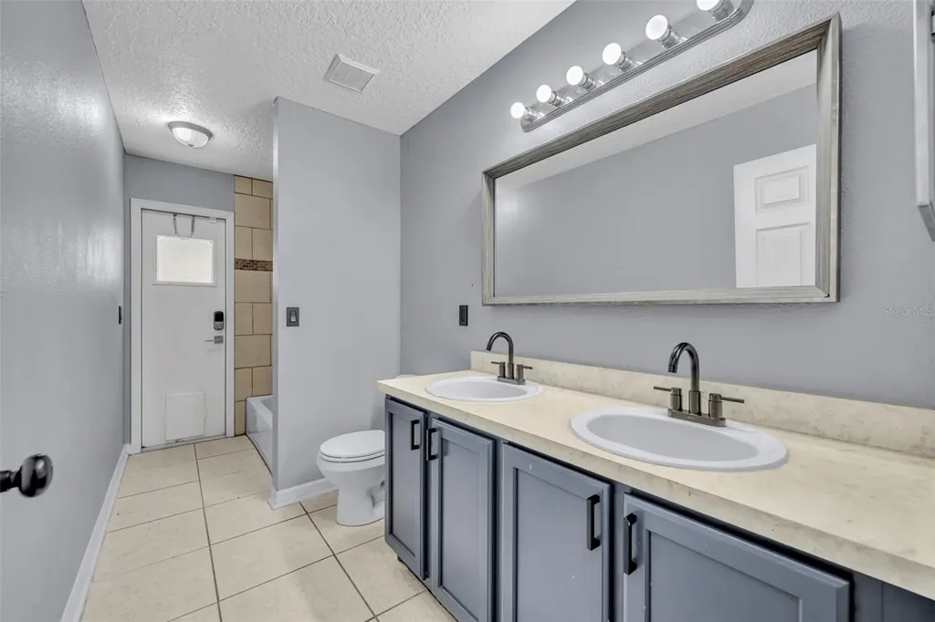 1852 Vale Drive Clermont FL 34711