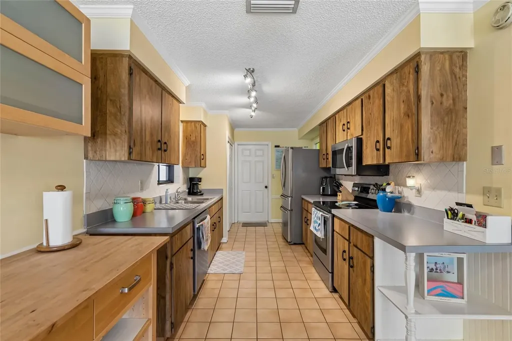 5127 Nashville Drive Tampa FL 33624