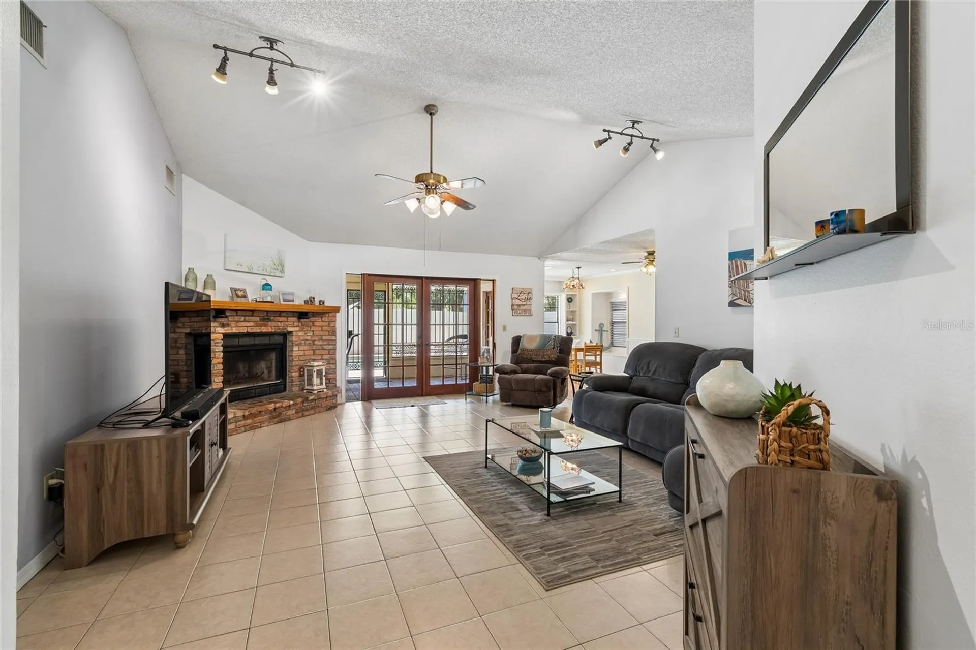 5127 Nashville Drive Tampa FL 33624