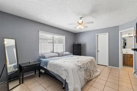 5127 Nashville Drive Tampa FL 33624