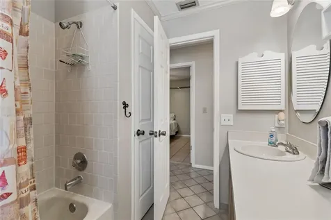 5127 Nashville Drive Tampa FL 33624