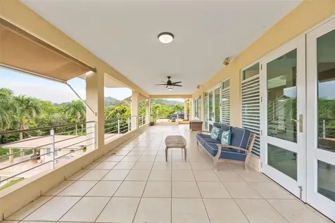 23 & 24 Hacienda Carabali Luquillo PR 00773