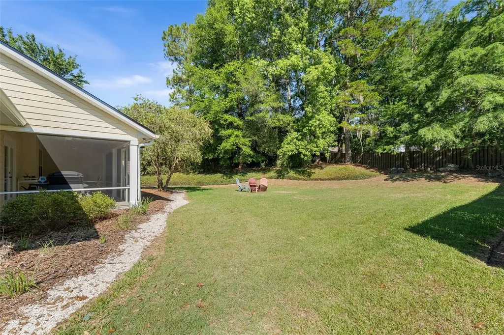 7418 White Oaks Road Alachua FL 32615