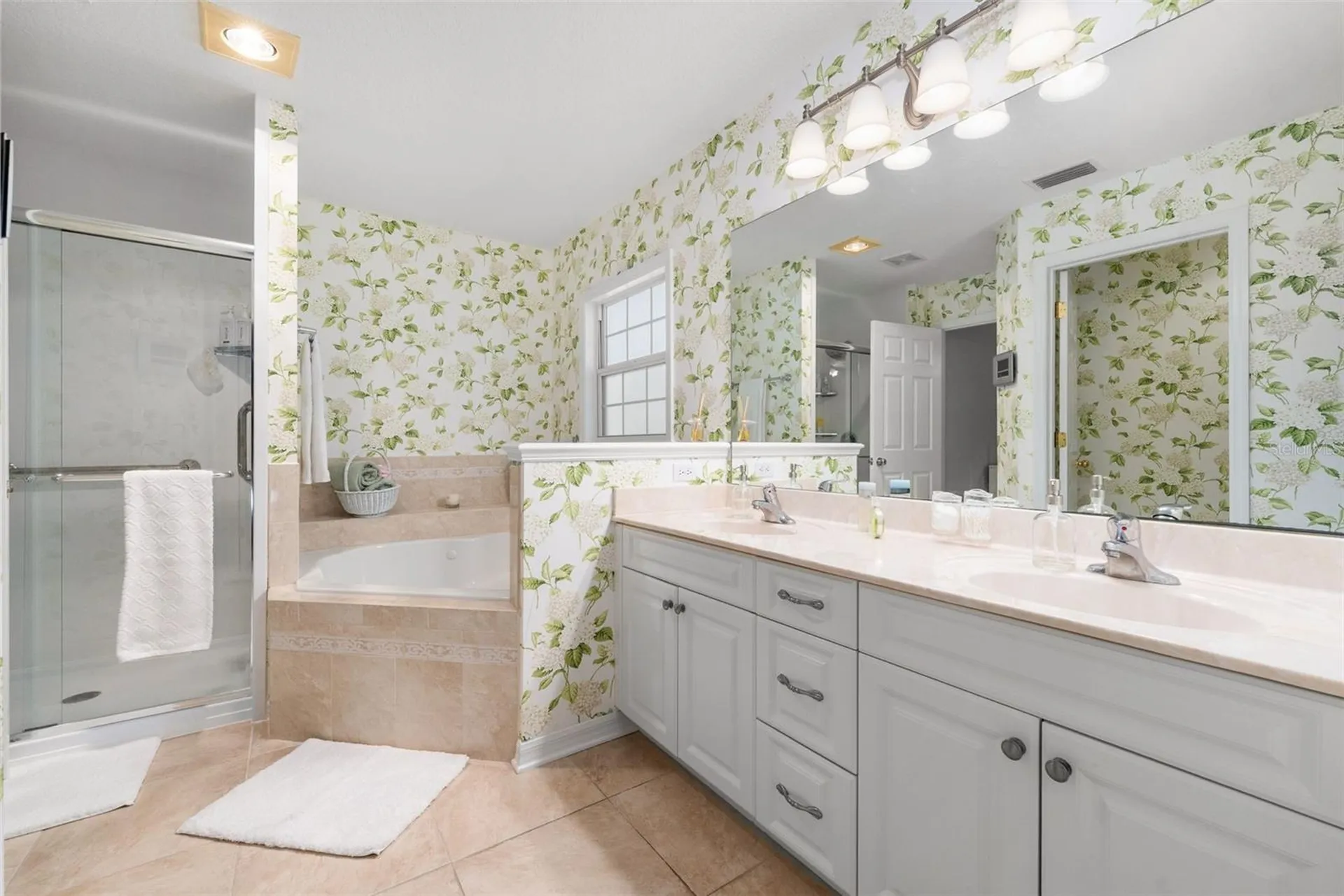 7418 White Oaks Road Alachua FL 32615