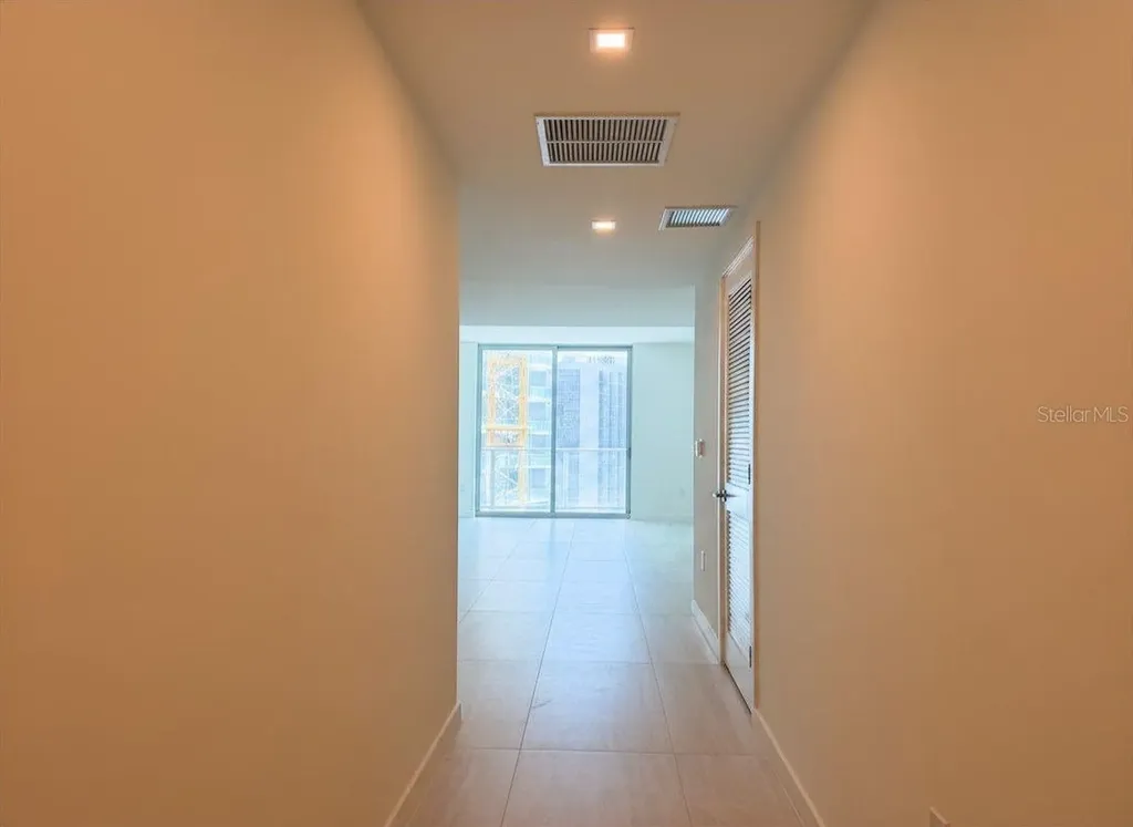 77 SE 5th Street Miami FL 33131