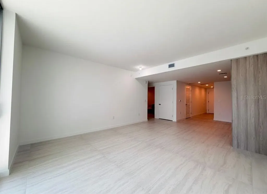 77 SE 5th Street Miami FL 33131
