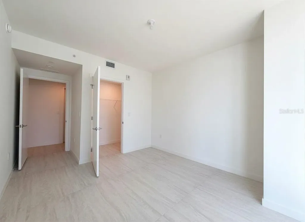77 SE 5th Street Miami FL 33131