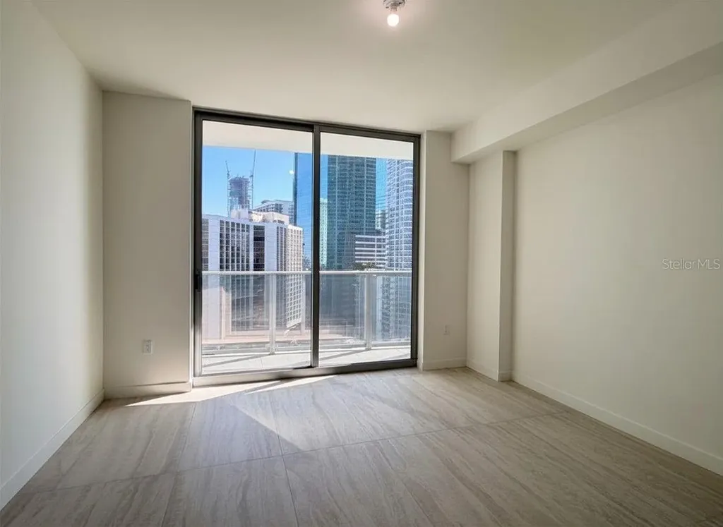 77 SE 5th Street Miami FL 33131