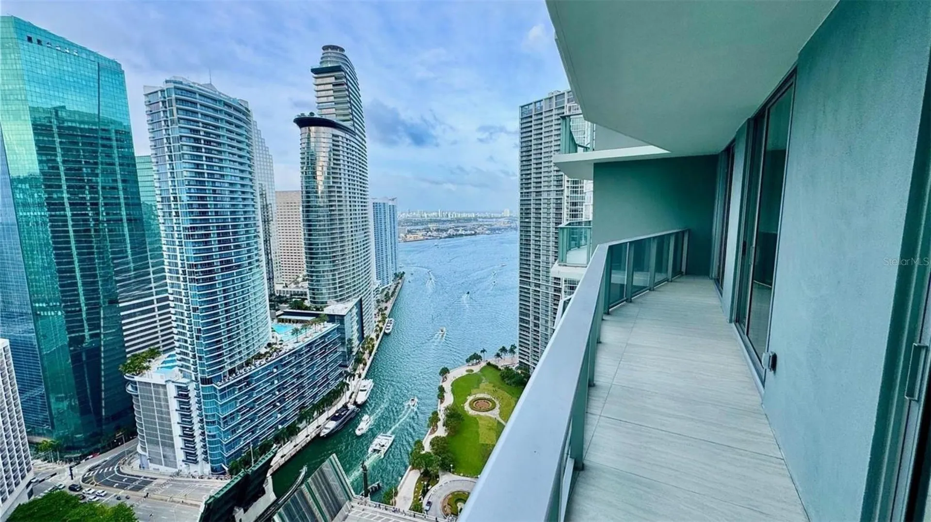 77 SE 5th Street Miami FL 33131