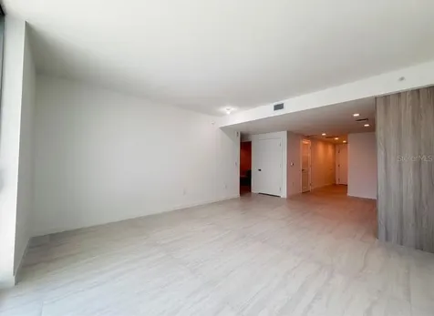 77 SE 5th Street Miami FL 33131