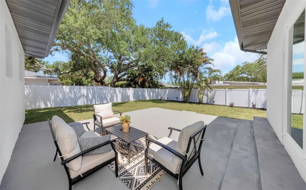 318 Mehlenbacher Road Belleair FL 33756