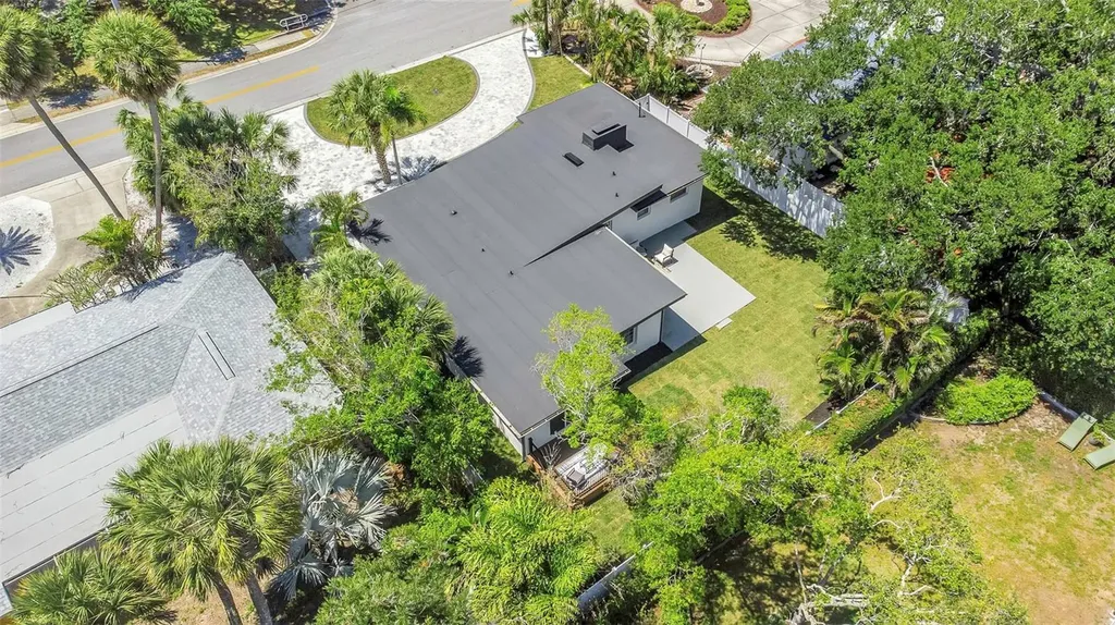 318 Mehlenbacher Road Belleair FL 33756
