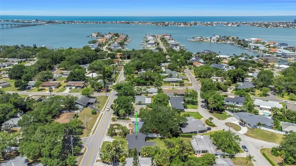 318 Mehlenbacher Road Belleair FL 33756