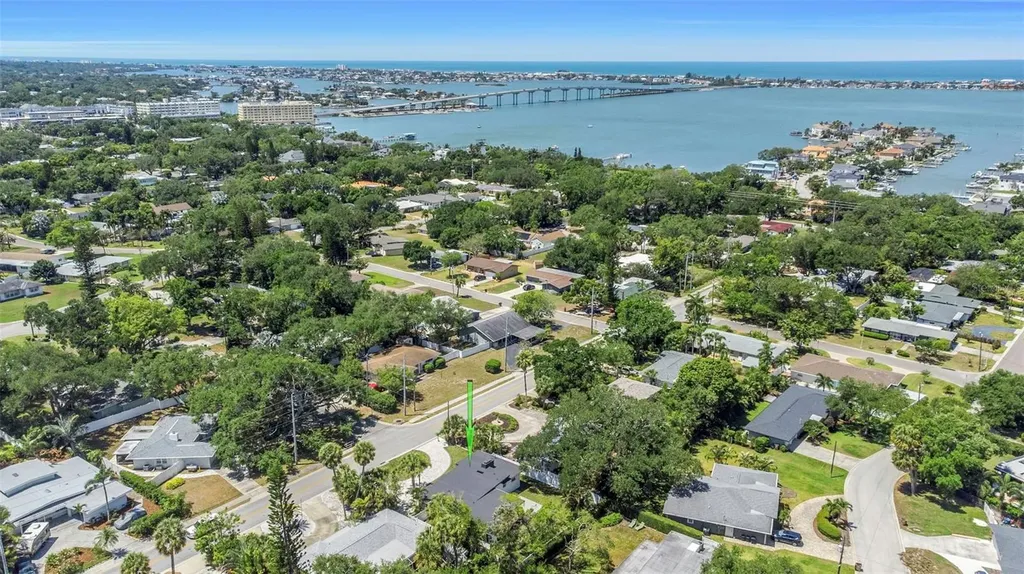 318 Mehlenbacher Road Belleair FL 33756