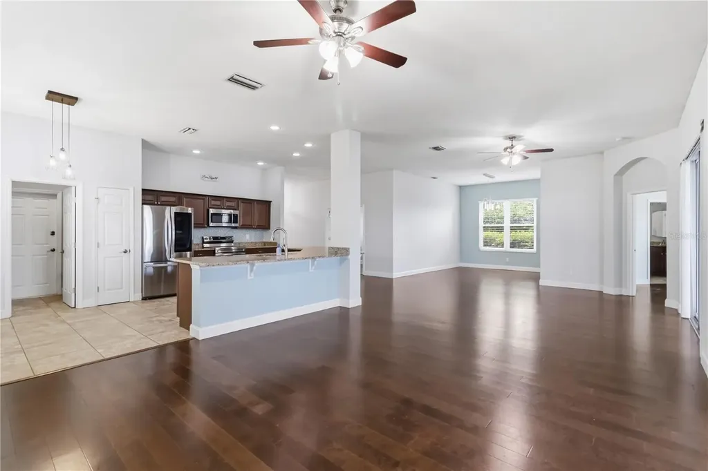 5104 52nd Avenue W Bradenton FL 34210