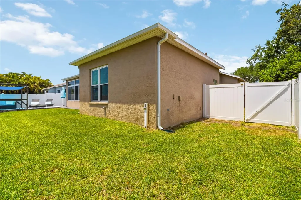 5104 52nd Avenue W Bradenton FL 34210