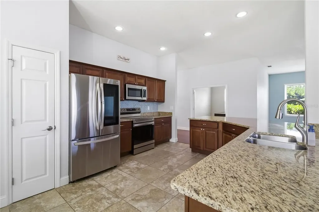 5104 52nd Avenue W Bradenton FL 34210