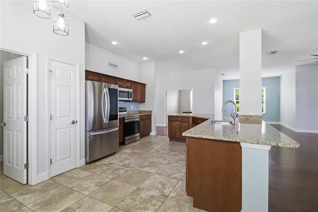 5104 52nd Avenue W Bradenton FL 34210