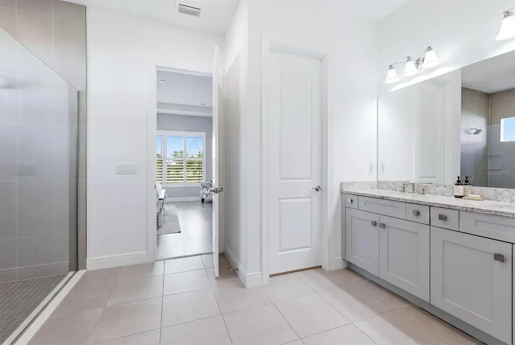 4950 Kiva Circle Bradenton FL 34211