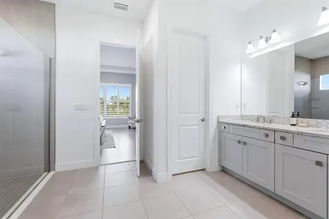 4950 Kiva Circle Bradenton FL 34211