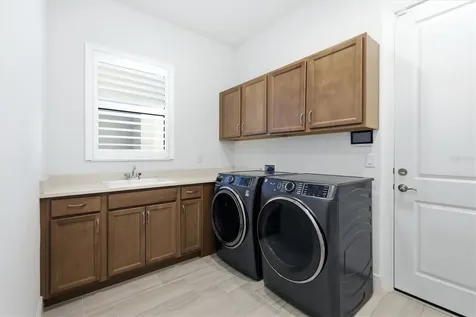 4950 Kiva Circle Bradenton FL 34211