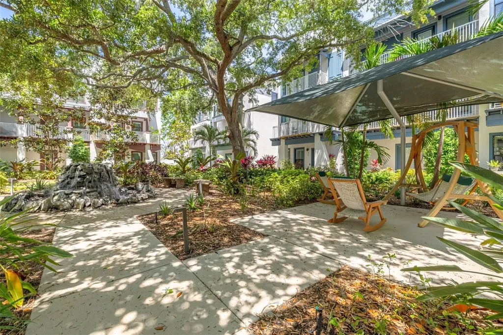 946 Highland Avenue Dunedin FL 34698