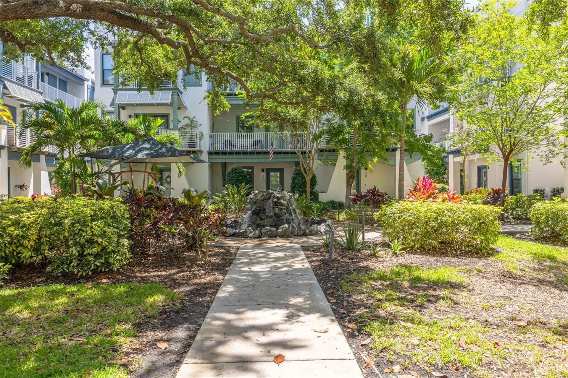 946 Highland Avenue Dunedin FL 34698