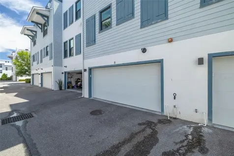 946 Highland Avenue Dunedin FL 34698