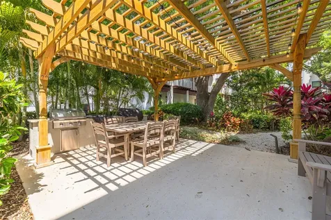 946 Highland Avenue Dunedin FL 34698